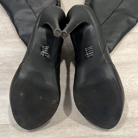 Black leather high heel boots - Picture 5 of 5